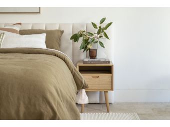 Erikson Bedside Table | Oak Veneer