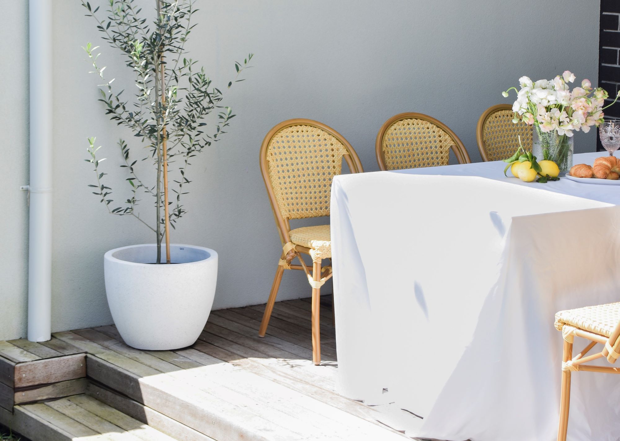 Outdoor Dreaming with Coco Camellia: How to Embrace Parisian Alfresco Style This Summer