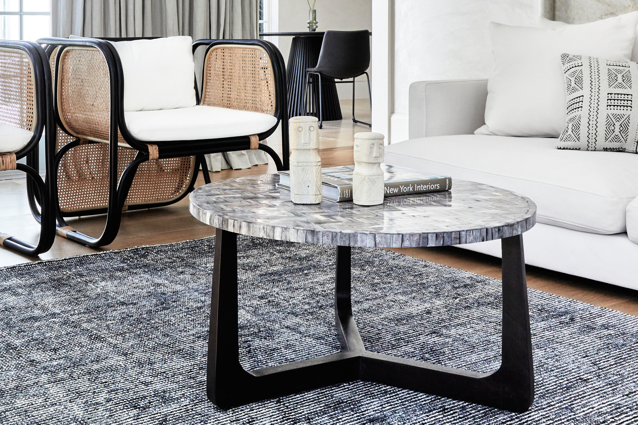 LoungeLovers - Soni Coffee Table